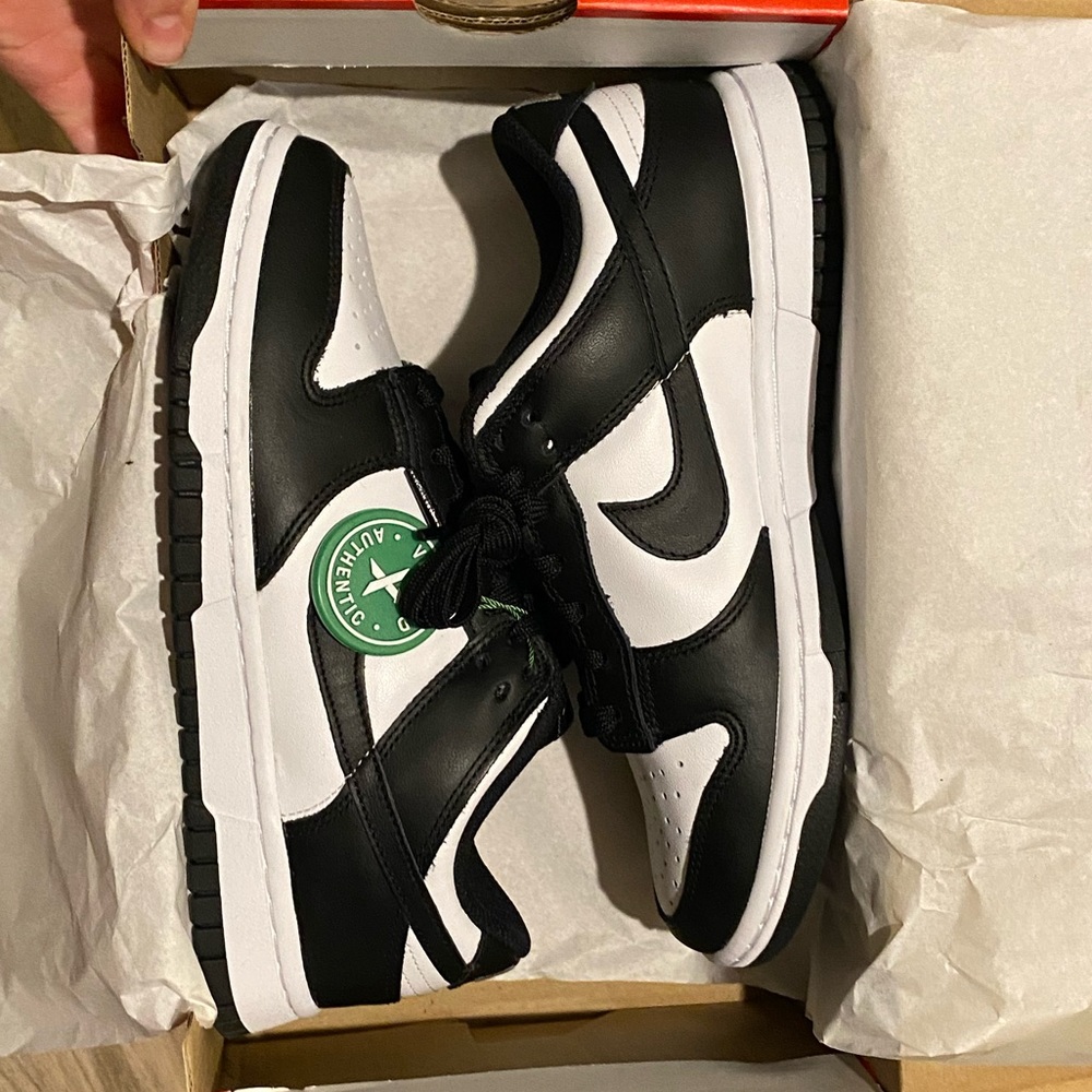 StockX Verified Nike Dunks (W)